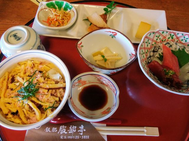 昼食_服部亭