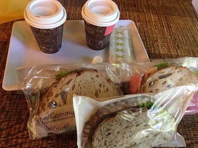 こちらで朝食_めるころ