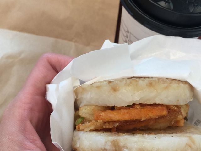 海鮮かき揚げバーガーです。_モスバーガー原当麻店