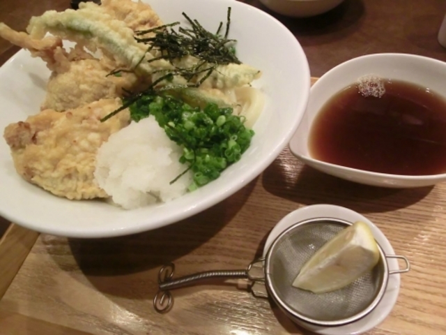 「とり天ぶっかけ」_讃岐うどん いってつ