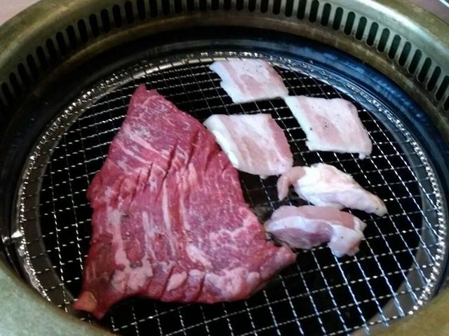 最初の盛り合わせ肉です。_焼肉 ウエスト 千代町店