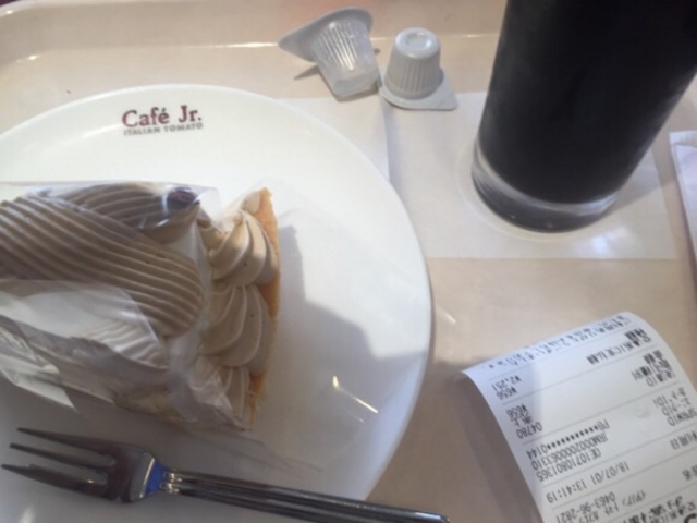 アイスコーヒーとケーキです。_イタリアン・トマト 小田急マルシェ伊勢原店(ITALIAN TOMATO)