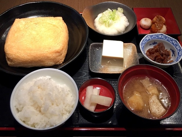 でっかい油揚げ_名物竹田の油あげ 谷口屋