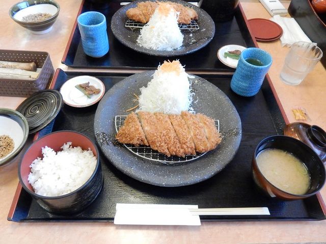 ロースカツ定食1000円_かつ時 関店