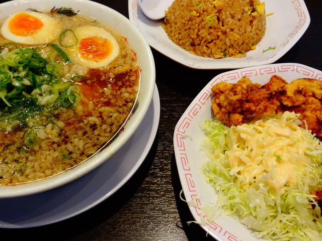 味玉ラーメンのがっつりB定食_ラーメン来来亭 武蔵村山店
