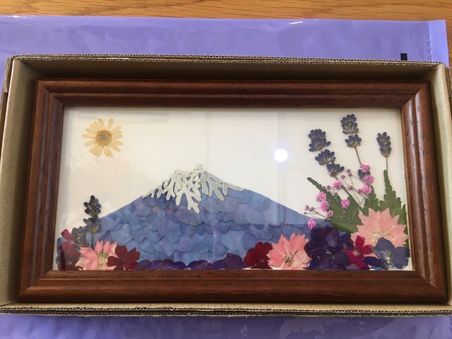 押し花での体験!見本はありますが、自分でアレンジできます。旅行の思い出になります_河口湖ハーブ館