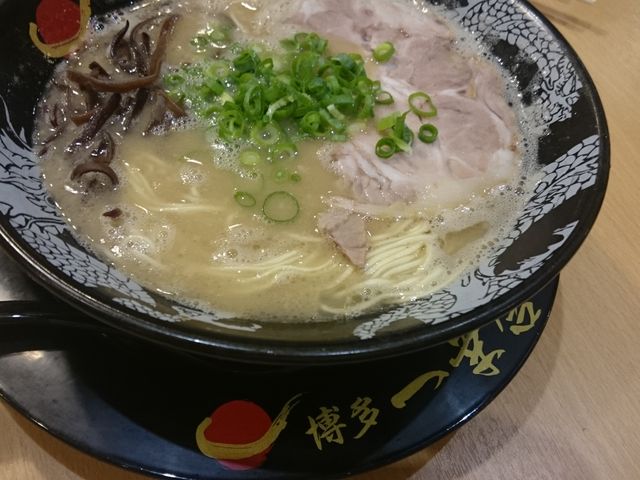 ラーメン_博多一幸舎・博多デイトス店