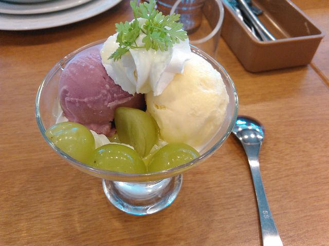 よくばりマスカットミニパルフェ
490円+税_ココス笠間店