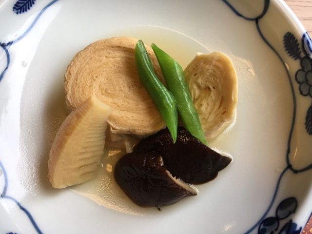 しのまき、あげゆばの煮物 しいたけが絶品です_ゆば亭 ますだや