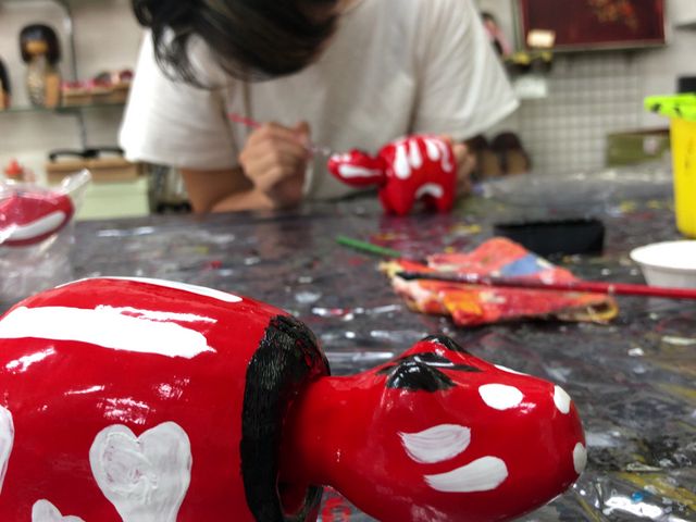 赤べこ絵付け体験です べこちゃん大きめです お店の人もアットホームで癒されましたまた来ます_民芸の館 松良