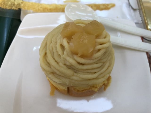モンブラン_モスバーガー池袋東店