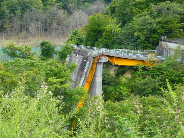 祭畤大橋(落橋)展望の丘_祭畤大橋(落橋)展望の丘