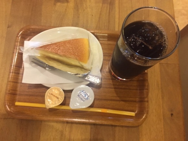 コーヒーとチーズケーキです。_ビーンズステーション