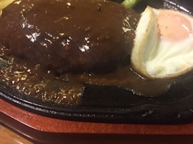 万世ハンバーグです。_肉の万世 お茶の水サンクレール店