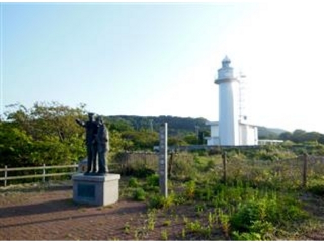 綺麗に見える「弾崎灯台」_弾崎灯台