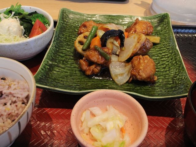 豚と野菜の黒酢あん定食_大戸屋 ごはん処 札幌エスタ店