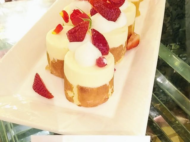 ホワイトチョコレートムース_Crowne Cafe(クラウンカフェ)