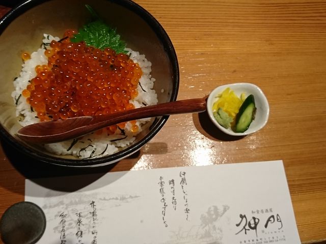 いくら丼_和食居酒屋神門