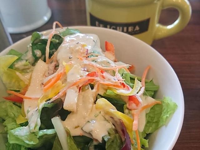 サラダとスープもセット_DE ICHIBA 八丁堀店