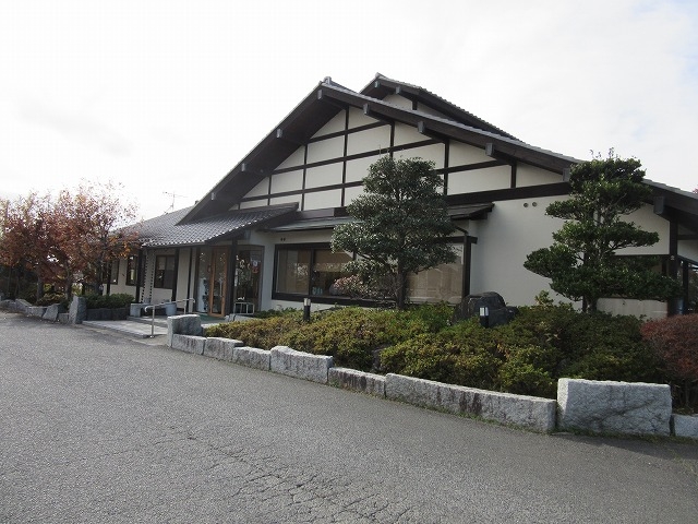 お店の外観_回転すしまるくに 河和田店