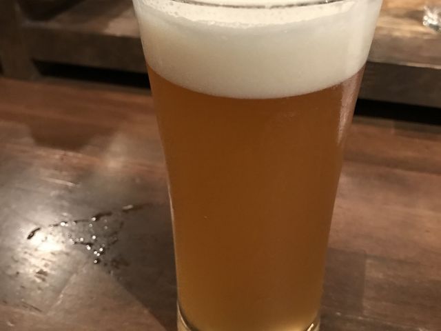 一口飲んでしまった後のビール_酒商 熊澤