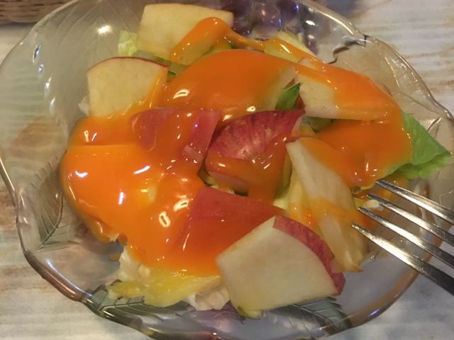 前菜のセットサラダ。この他にお新香も付きます。_珈琲ポプラ