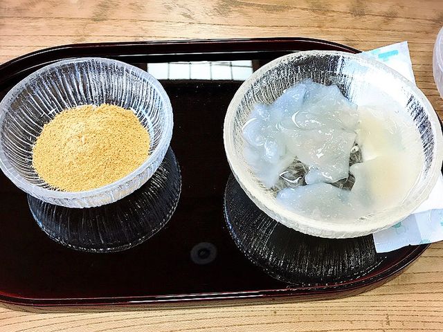 きな粉につけていただきました_葛の館