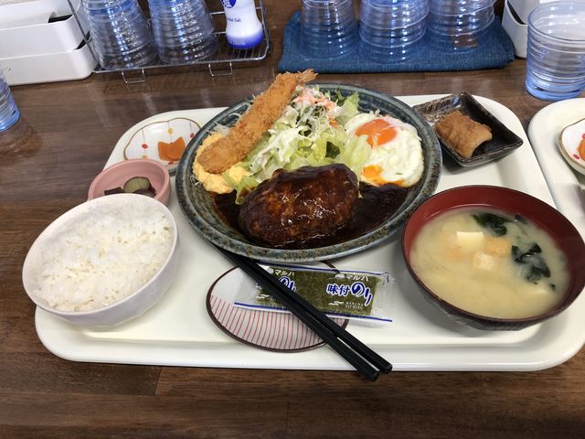ハンバーグ定食@1200_すぷぅぅん