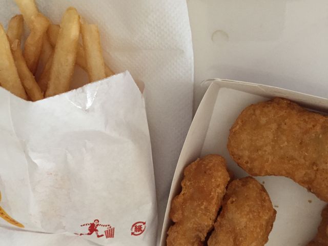 ナゲットさくさく_マクドナルド地下鉄玉出駅前店(McDonald’s)