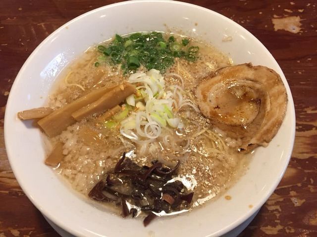 こく豚らぁめ麺_七菜矢