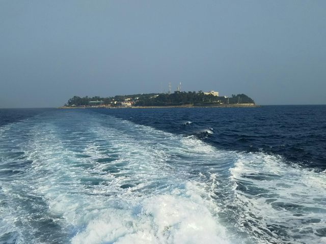船から初島_初島