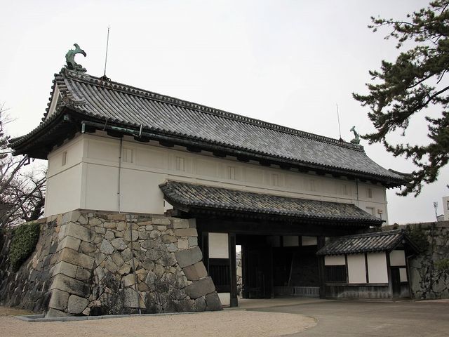 内側から見た鯱の門。_佐賀城鯱の門及び続櫓
