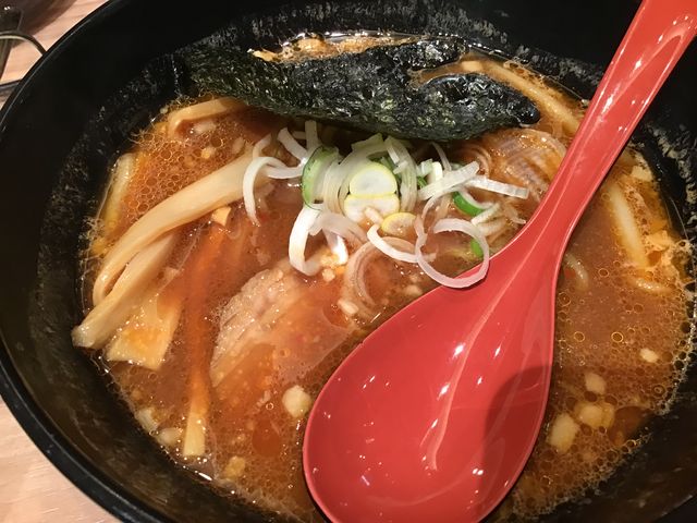 赤 味噌ラーメンのハーフ_麺屋・開高新千歳空港店