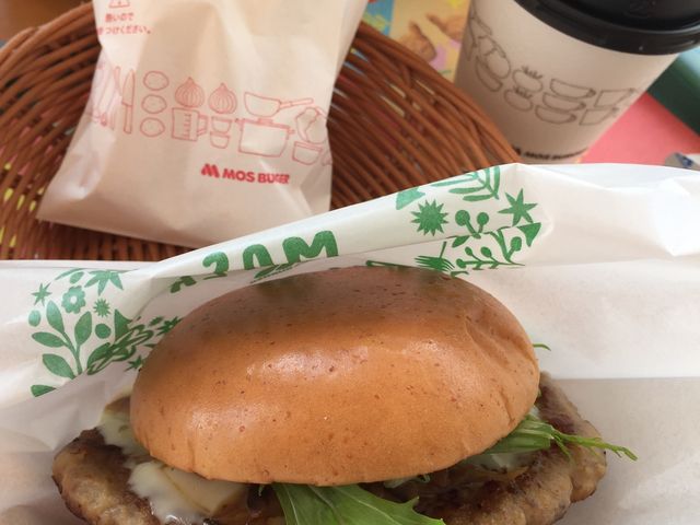 とびきりきのこチーズバーガーセット_モスバーガー藤野パーキングエリア店