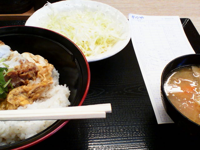 遅めの朝食に「ミニカツ丼セット」_とんかつ・かつ丼「かつや」浅草橋店