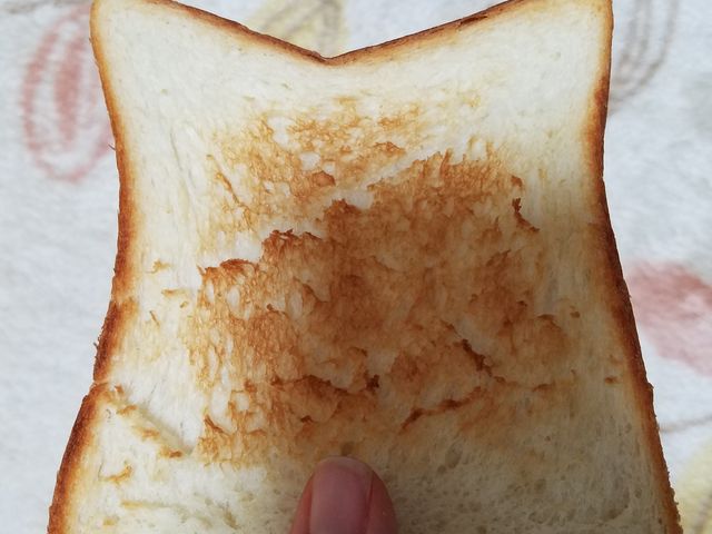 トーストにしました。_セントル ザ・ベーカリー (CENTRE THE BAKERY)