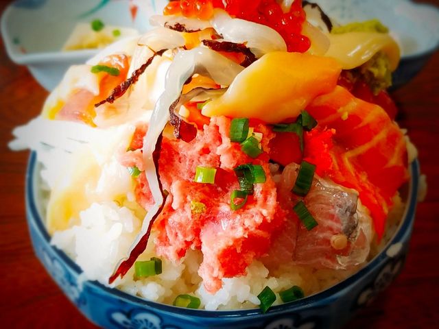 色んなネタがいっぱいです。_鮨岡