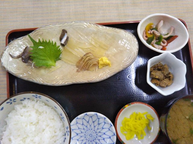 活イカ定食_函館朝市 駅二市場 活いか釣り広場