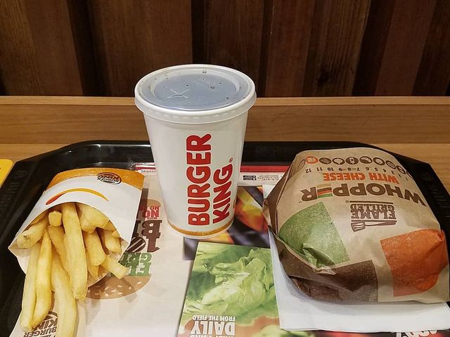 カウンター席で食事しました。_バーガーキング・赤坂TBS前店