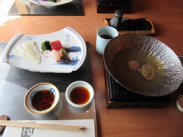 刺身と白身の魚のしゃぶしゃぶ_つつじの茶屋