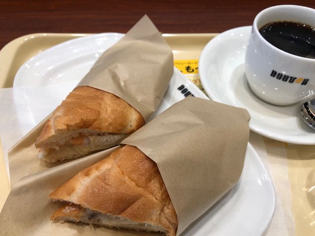 エビグラタンとカマンベールのミラノサンド_ドトールコーヒーショップJR神戸店