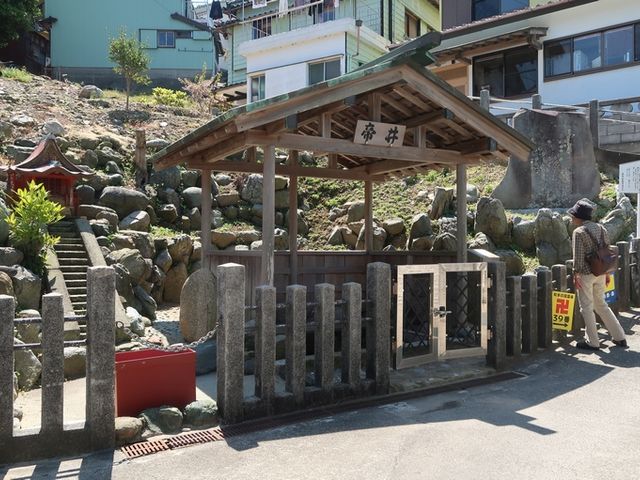 後醍醐天皇の皇子、義良親王(後村上天皇)のために掘られた「帝井」_篠島