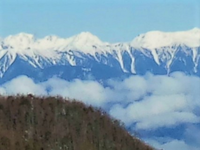 雪を被ったアルプスの山々_美ヶ原
