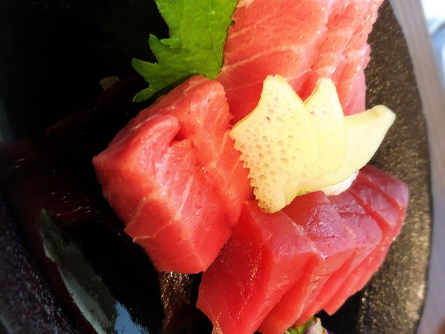 本鮪の造り。良いもの使っています。_和食れんげ