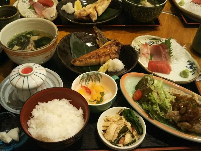 定食_居酒屋宇佐川水産