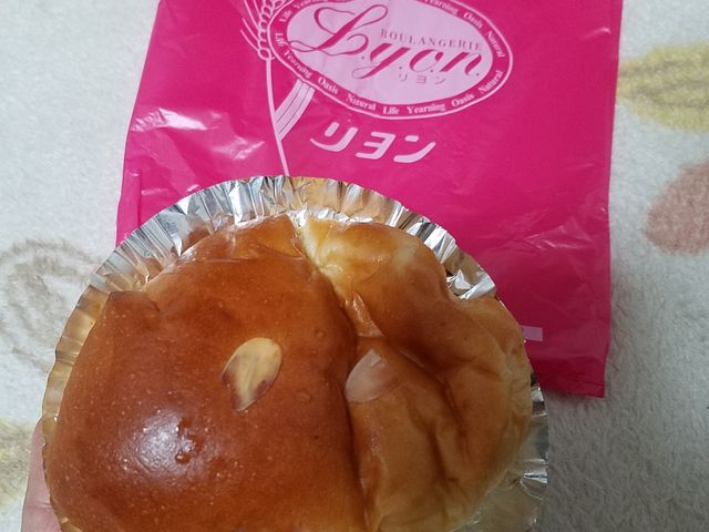 クリームパン_リヨン セレブ 西葛西店