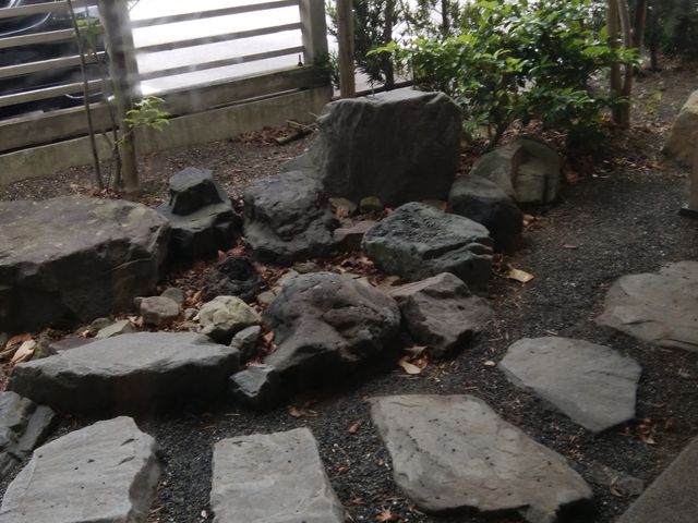 お庭_ひがし
