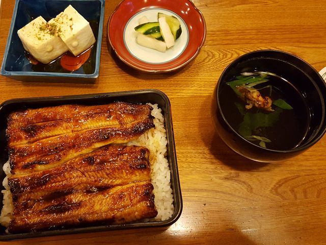 うなぎは美味しいので、予約してどうぞ_志んぼ