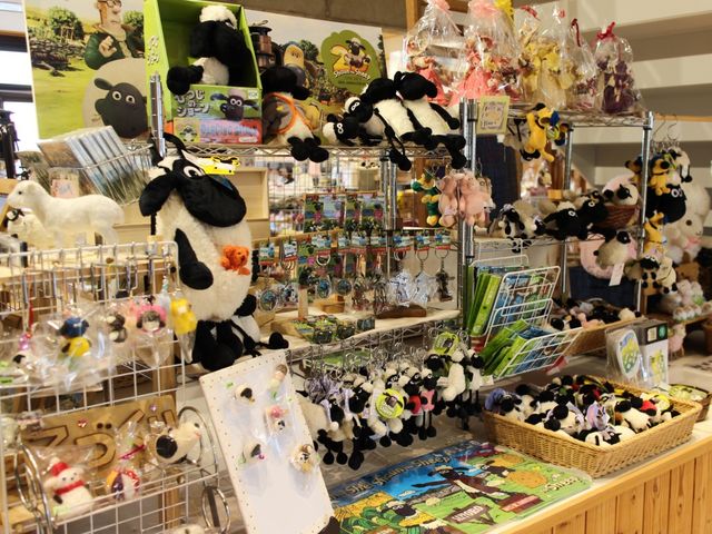 羊関連の商品が多いです_羊飼いの家
