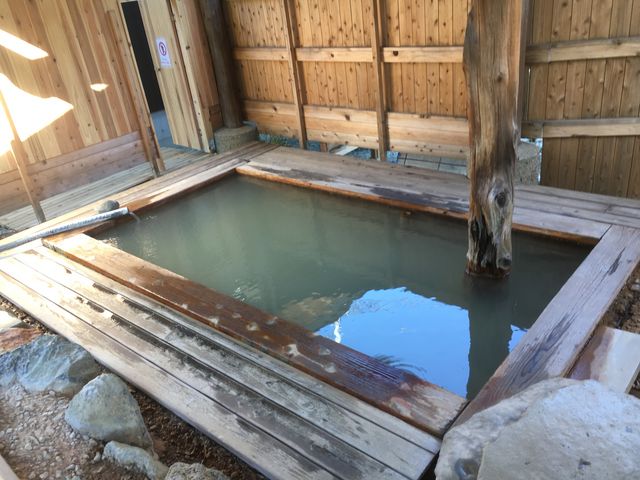天狗の湯、かなり高温の場合有ります笑_奥山旅館